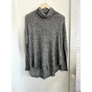 Two by Vince Camuto Women's Gray Lightweight Funnel Neck Sweater | Size Medium